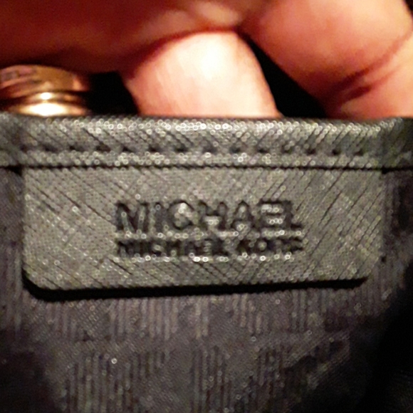 AUTHENTIC MICHAEL KORS BUNDLE - Picture 11 of 11